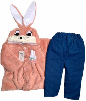Casaca de pelo de conejo con forro pima y pantalón jean