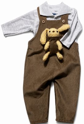 Overol de corduroy con polo camisero de algodón pima y muñeco