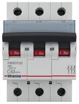 INTERRUPTOR TERMOMAGNÉTICO TRIFÁSICO 3P 63A BTICINO